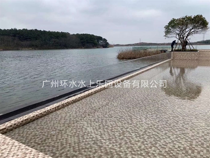透明泳池