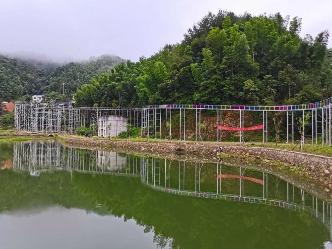 浏阳市凤凰峡漂流景区玻璃漂流